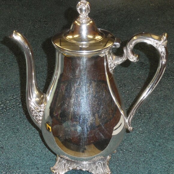 Victorian Rose WM Rogers & Son Silverplate Tea Pot Coffee Pitcher #1901 - GIFT! - Picture 5 of 9